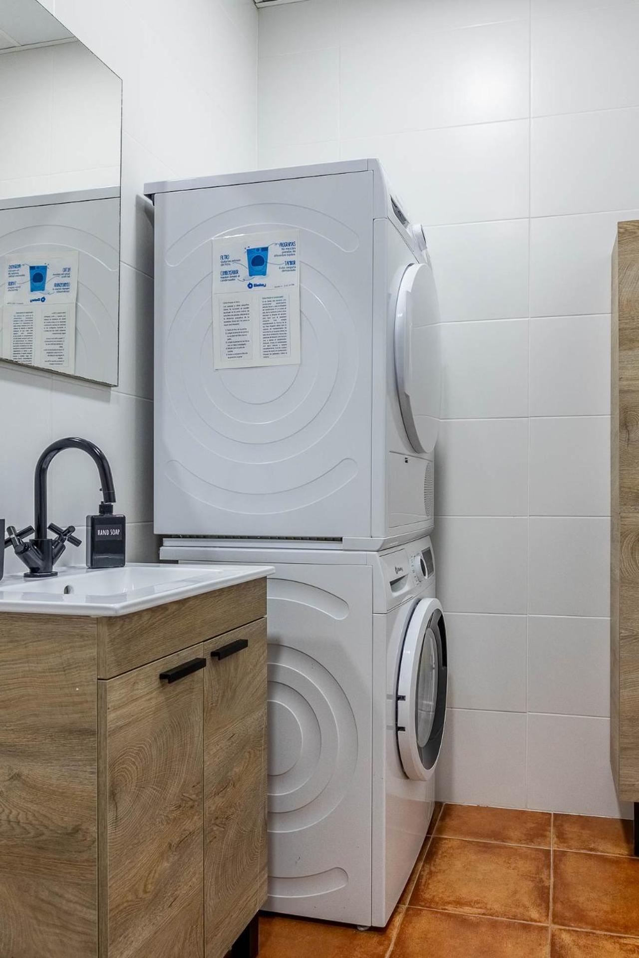 Feria Apartments Севилья Экстерьер фото